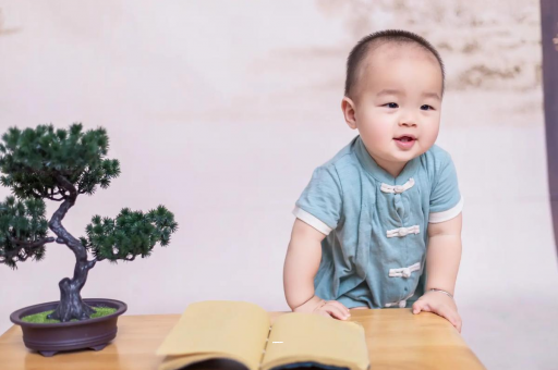 德清六个月宝宝可以坐吗